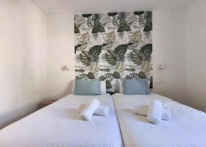 Chez Violette, By Comfortable Luxury Apartament *