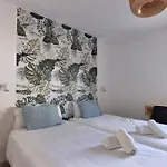 Апартаменты Chez Violette, By Comfortable Luxury