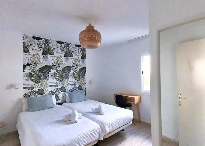 Chez Violette, By Comfortable Luxury